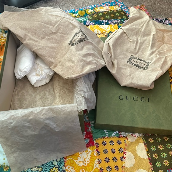Gucci Shoes - Gucci size 10 shoe box